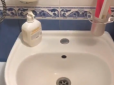 З архіву ПУ. Турист з Аргентини два дні шукав в українській квартирі кран, щоб помити руки - знахідка стала для хлопця відкриттям (відео)