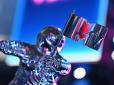 Церемонія вручення премії MTV: Дженніфер Лопес та Меган Фокс на червоній доріжці влаштували батл найвідвертіших суконь