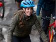 Кейт Міддлтон розвіяла чутки про чергову вагітність: Герцогиня Кембриджська пустилася в скелелазіння і прокотилася гірським велосипедом