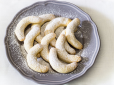 Ароматна пісочна насолода: Рецепт австрійського різдвяного печива-півмісяців