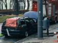 Власника підозрюють у замаху на вбивство політика: У Дніпрі горів Opel із автоматом у багажнику (фото)
