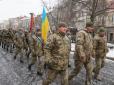 Рідні та земляки вітають героїв: Бійці 128-ї закарпатської бригади, повертаючись за ротацією з Донбасу,  пройшли парадом вулицями Мукачева