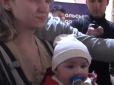 Воду кип'ятила на свічках, а суміші діставали українські військові: Молода мама розповіла, як жила з немовлям на 