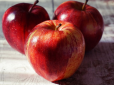 Солодкі чи з кислинкою: Які яблука корисніші для людини