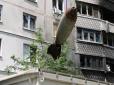 Стара та іржава: Рятувальники показали надпотужну бомбу ФАБ-500, яку окупанти скинули на багатоповерхівку в Харкові (фото)