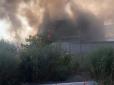 Уламки знайшли поруч: У Таганрозі вигорів приватний будинок після падіння російського безпілотника (фото, відео)