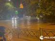 Є жертви: У російському Сочі потоп через сильні зливи (відео)