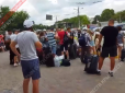 Тікають від вибухів: На вокзалі окупованого Сімферополя росіяни утворили великі черги (відео)