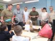 Дітям заборонено говорити між собою про війну: У Маріуполі росіяни перетворили школи на 