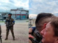 Дочекались, рідненькі... Неможливо без сліз дивитися, як наших визволителів зустрічають українці деокупованих міст та сіл (відео)