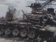 У пеклі поповнення: Захисники України показали, як влучним пострілом із ПТРК відправити екіпаж танка РФ 
