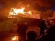 Падіння винищувача на будинок в Іркутську: Пілоти загинули, сталося загоряння (відео)