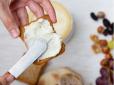 Сир з кефіру в домашніх умовах: Дуже смачно та економно