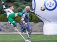 Радіти життю, незважаючи на невиліковні травми: Польський футболіст з ампутованою ногою забив феноменальний гол у падінні через себе (відео)