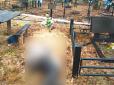 Загинула на могилі свого чоловіка: На Київщині ракета окупантів вбила жінку на цвинтарі