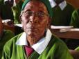 Якраз готувалася до іспитів: Найстарша школярка у світі померла у віці 99 років