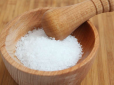 Ви будете здивовані! На всі випадки життя: ТОП-3 нестандартних способи використання солі у побуті