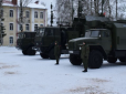 У Білорусі армійцям передають нові зразки спеціальної військової техніки: Стали відомі деталі