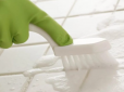 Корисний лайфхак: Як швидко відбілити шви між плитками в ванній