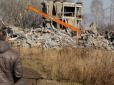 Справа не тільки у HIMARS: Чому насправді будівля ПТУ з окупантами у Макіївці була вщент зруйнована (відео)