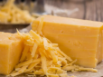 Як відрізнити підроблений твердий сир від натурального продукту - два простих способи