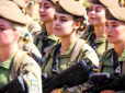 Не приймуть на роботу без військового квитка: Деяким українкам доведеться стати на облік
