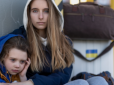 Українські біженці у Польщі можуть втратити соцвиплати навесні: Як цього уникнути