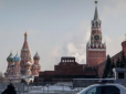Все йде за планом? Росіян у центрі Москви почали вчити збирати тривожні валізи напередодні контрнаступу ЗСУ (відео)