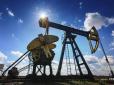 Ціна на нафту РФ за рік впала майже вдвічі, видобуток скорочується