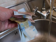 Скільки українці платитимуть за комуналку в квітні - тариф на воду перерахують