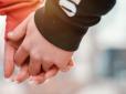 Психологічний тест: Те, як ви з партнером тримаєтеся за руки, багато що розповість про ваші стосунки