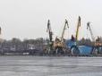 Важкий удар по міжнародній логістиці: Дніпро нижче Запоріжжя надовго перестав бути судноплавним, - експерти