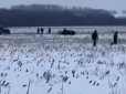 Уламків купа: З'явилися нові відео з місця падіння Іл-76 у Бєлгородській області