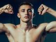 Непереможний український боксер брутально нокаутував співвітчизника (відео)