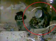 Окупант накрився тазом, сподіваючись врятуватись від українського FPV-дрона (відео)