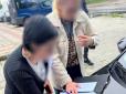 На Житомирщині учасниця батьківського комітету програла у казино гроші, які зібрали з батьків класу на випускний