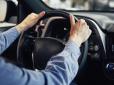 Готуйтеся!  Українських водіїв почнуть автоматично штрафувати за проїзд на червоне світло