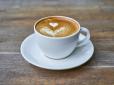 А ви це знали? Чому не варто пити каву одразу після пробудження