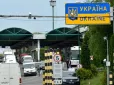 Майже добу провела на кордоні, довелося повертатися: Українку не пустили до Польщі