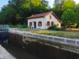 Сварка через війну закінчилася трагедією у Франції: Українець отримав ножові поранення, а його опонента знайшли мертвим