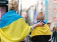 Скільки українців виїхали з країни та залишилися за кордоном: Офіційні дані