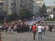 Хроніка напруженого дня: Хресний хід у Києві - металошукачі, перекриті вулиці, тисячі прочан і поліцейських (відео)