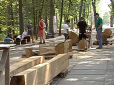 В Черкасах будують незвичайну альтанку з фонтаном (відео)