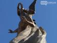 Борцям за волю і незалежність: У тернополі тисячі городян прийшли на відкриття пам'ятника Героям Небесної Сотні (фото, відео)