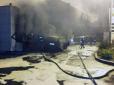 ​Згоріло все: На автозаправці в туристичному центрі Одеси сталась ДТП і вибух одночасно (відео)