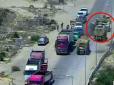 Хіти тижня. Розчавили авто з вибухівкою: Єгипетські танкісти, ризикуючи власним життям, врятували близько 50 осіб (відео)