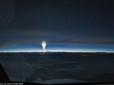 Чаруючі фото старту ракети, зроблені з кабіни літака