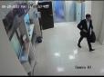 Поліція розшукує злодіїв: Зухвале пограбування банку в столиці (фото, відео)