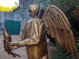 Не для нервових: У РФ встановили Путіну пам'ятник у вигляді ведмедя з крилами (фото, відео)