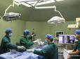 Неймовірно: У Китаї робот-хірург провів операцію